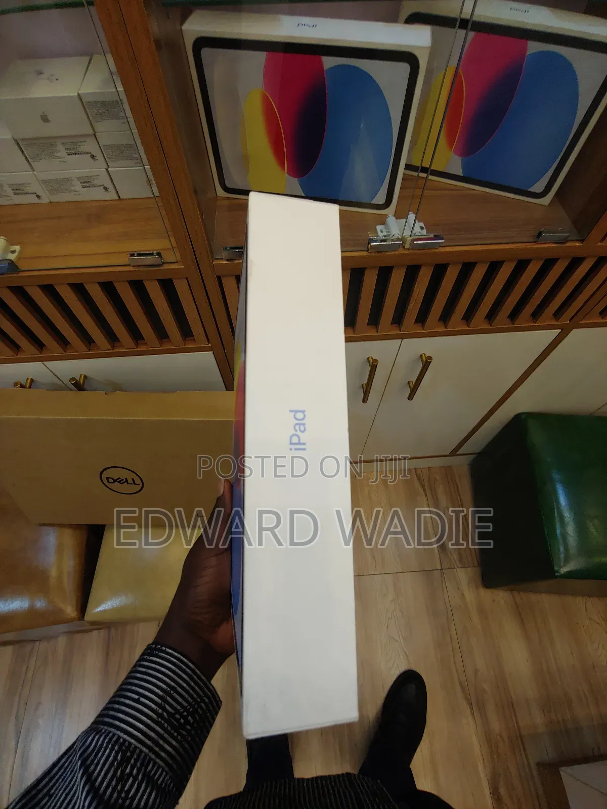 New Apple iPad 10.2 (2020) Wi-Fi 64 GB Black