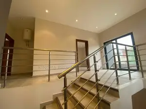 4bdrm Townhouse / Terrace in Oyarifa for rent