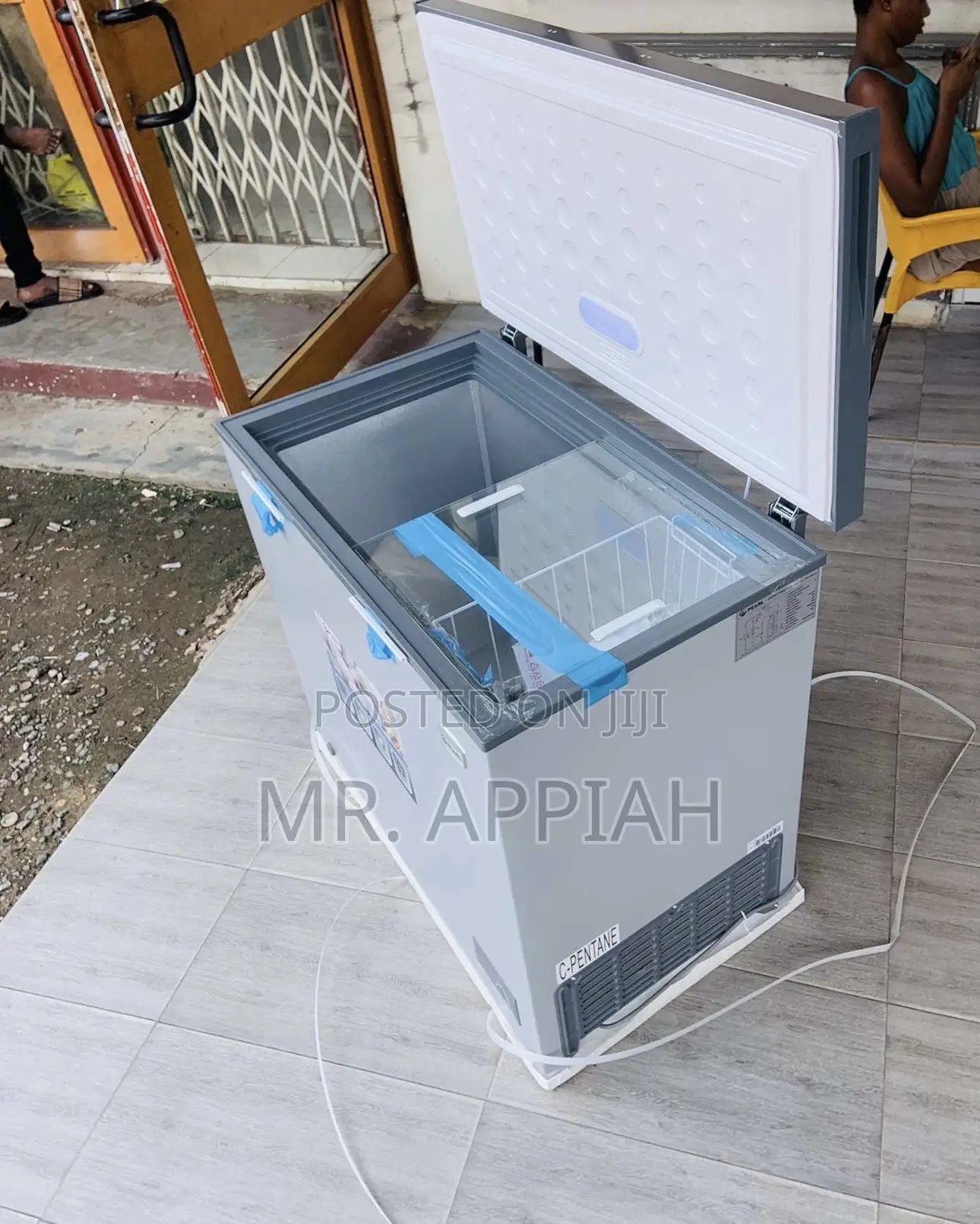 Beautiful Made Pearl 200l With Glass Slide Electric Freezer