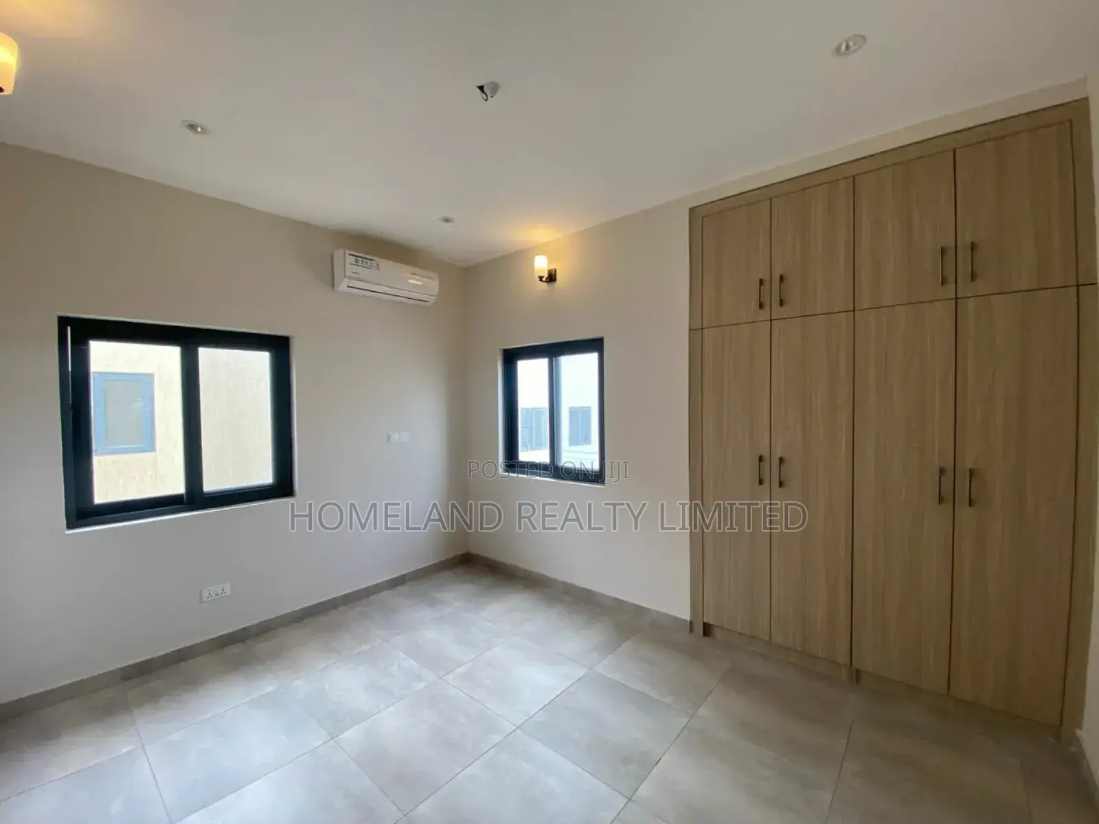 4bdrm Townhouse / Terrace in Oyarifa for rent