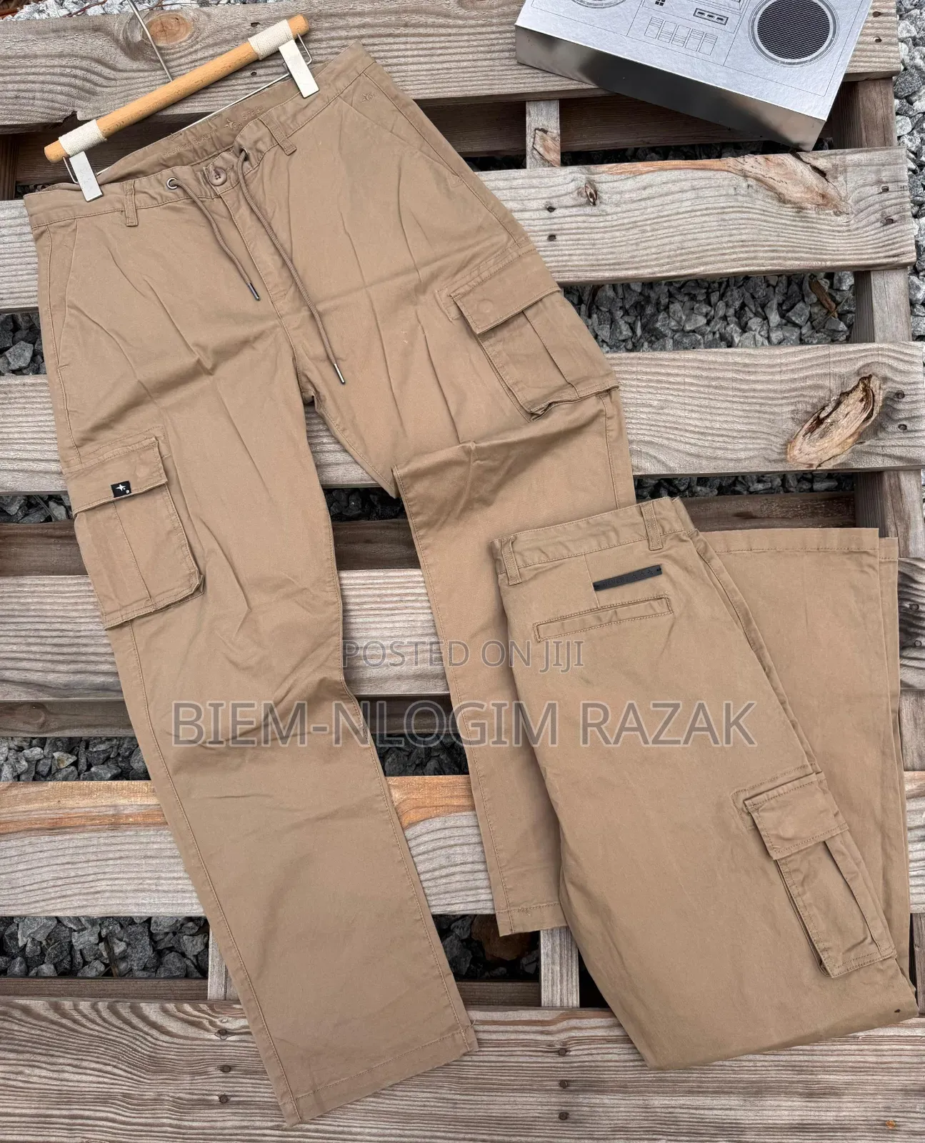 High Quality Plain Cargo Pants Available in Stock