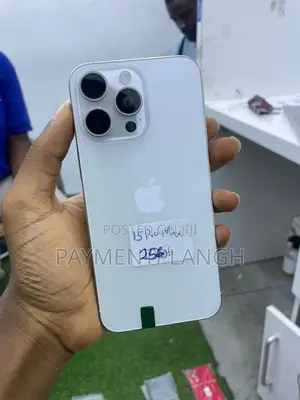 Apple iPhone 15 Pro Max 256 GB White