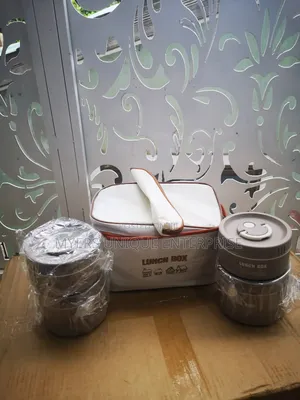 4 Compartment Lunch Box Set With Insulated Bag
