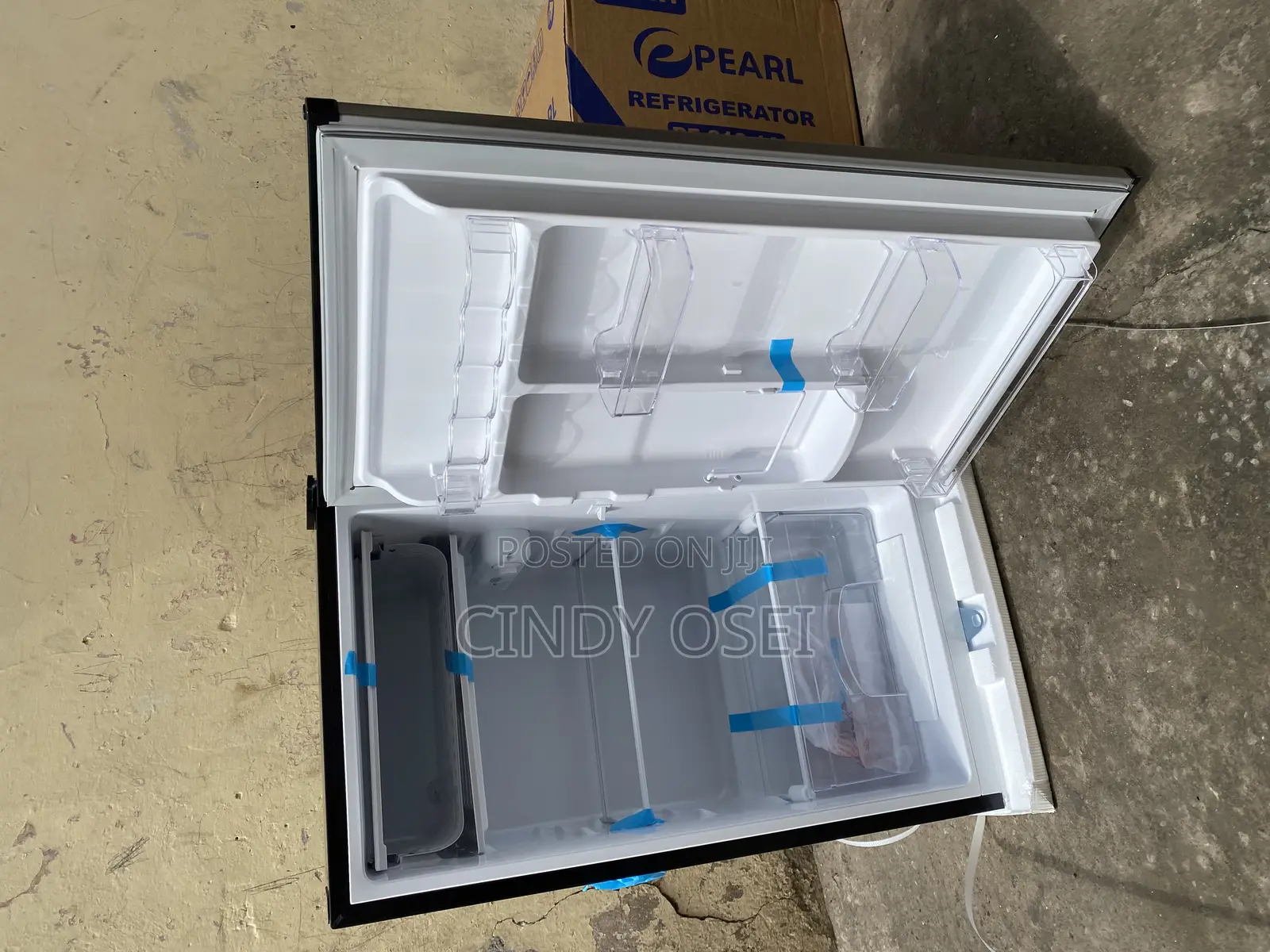 Distinctive Pearl Table Top Fridge
