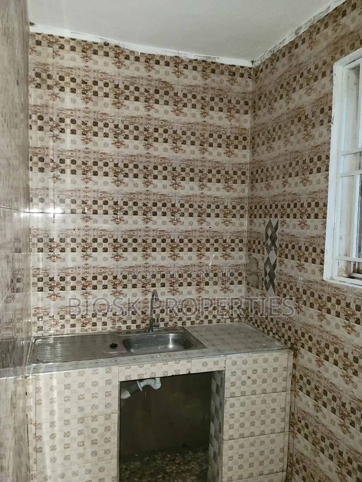 1bdrm Apartment in Biosk Properties, Malejor for rent