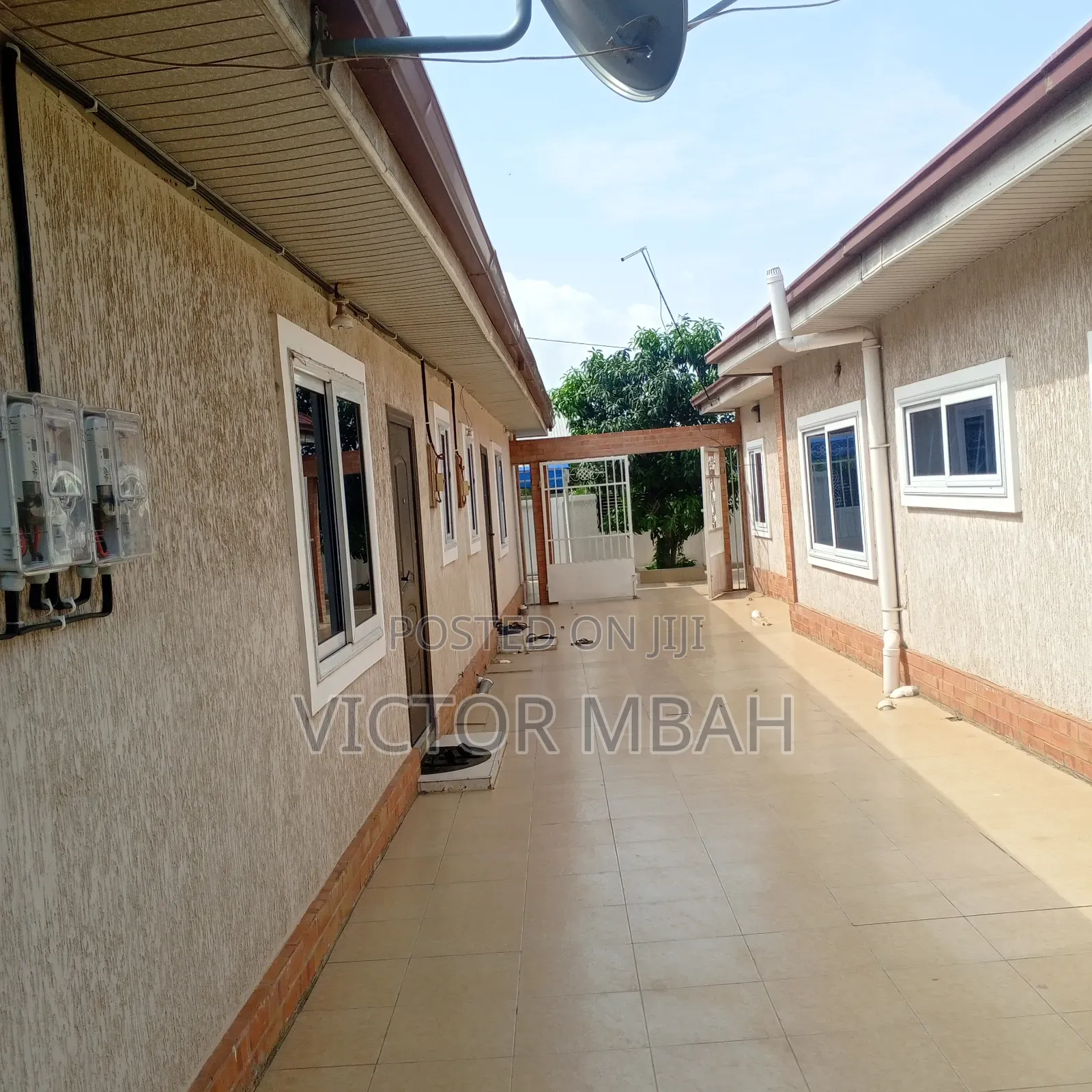4bdrm Bungalow in Dc Properties, Tema Metropolitan for sale