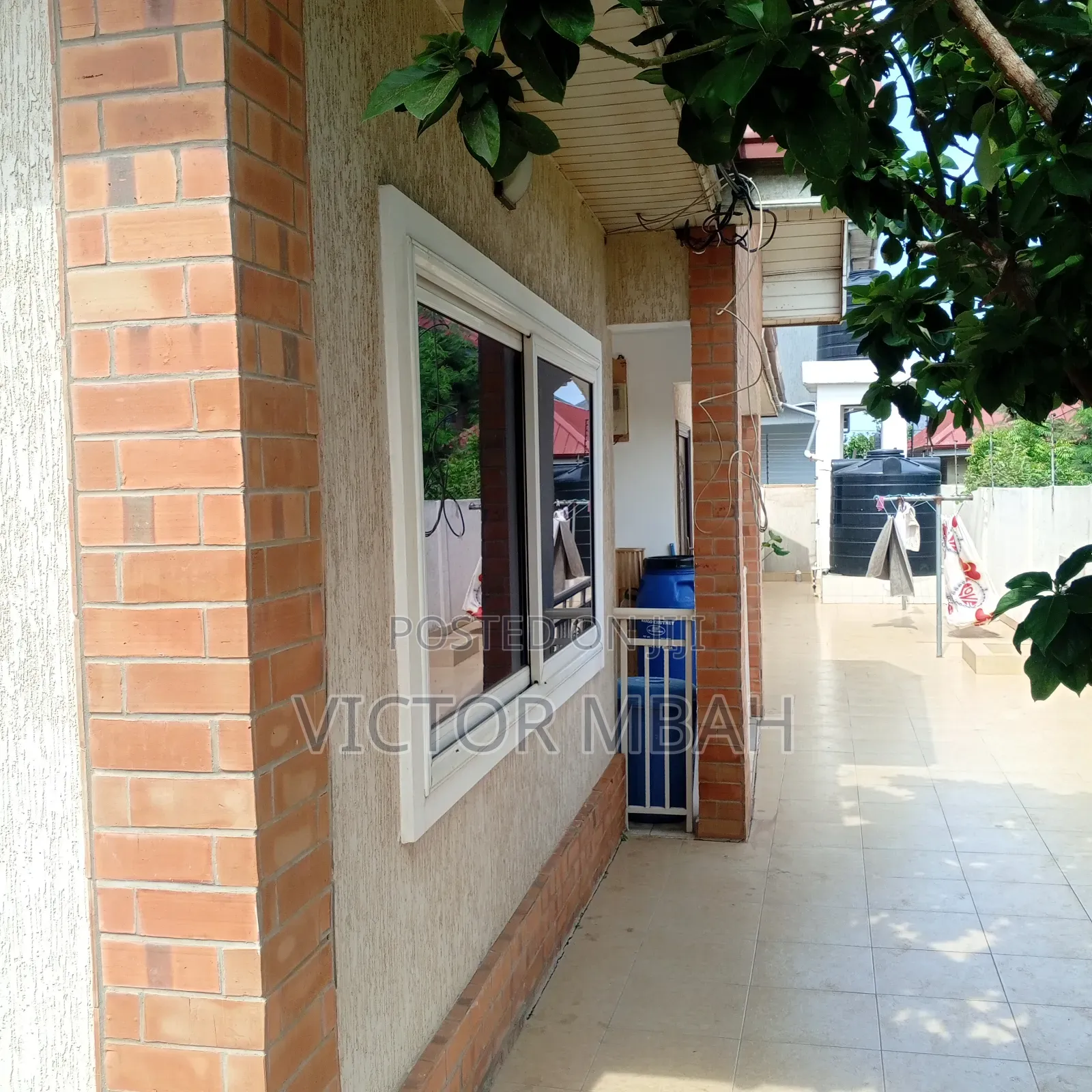 4bdrm Bungalow in Dc Properties, Tema Metropolitan for sale