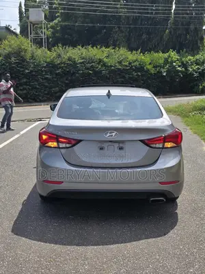 Hyundai Elantra Limited 4dr Sedan (1.8L 4cyl 6A) 2014 Gray