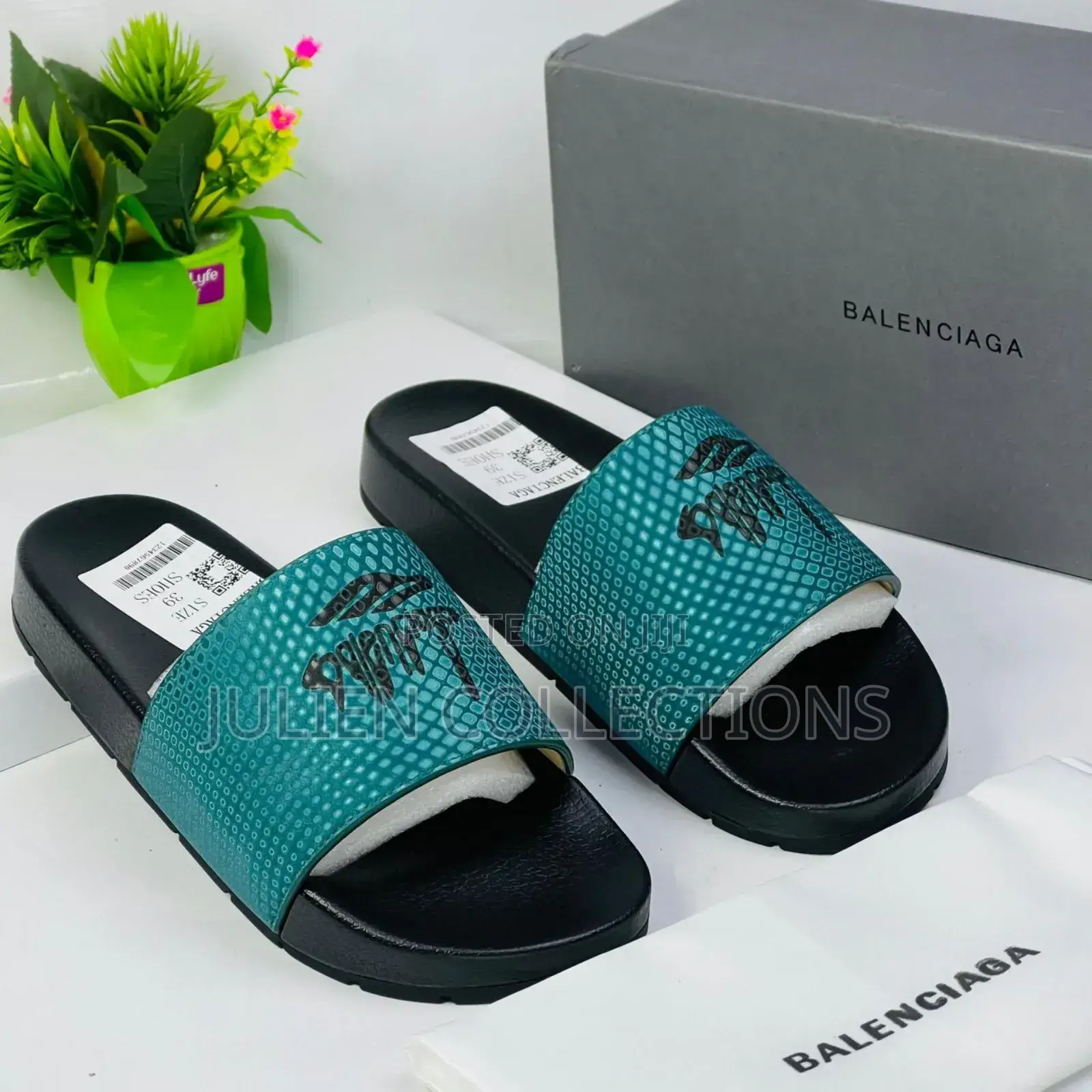 Quality Balenciaga Slide Green and Black