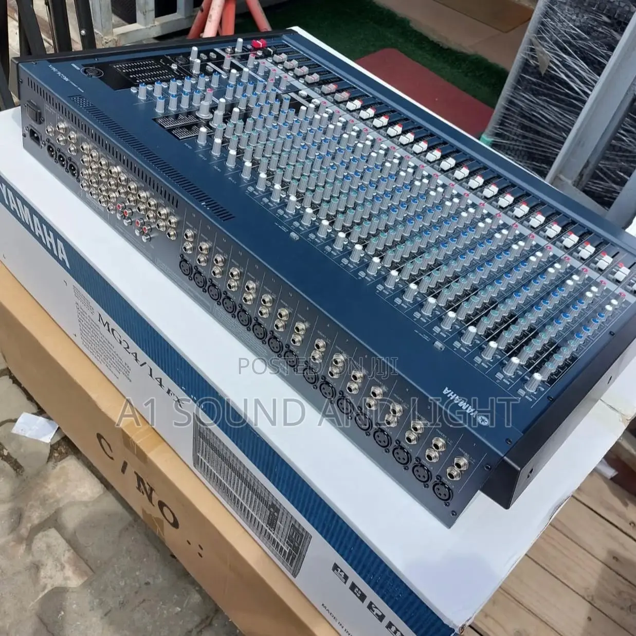 Yamaha [Mg24/14fx] Mixer