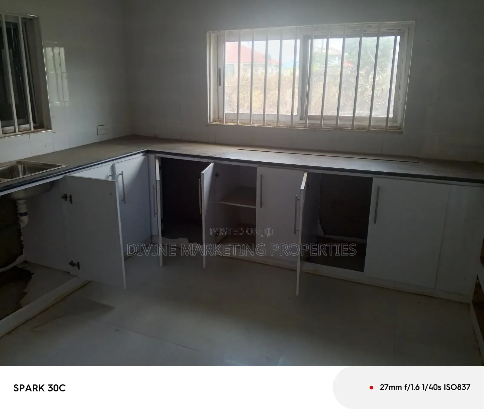 5bdrm House in Valley View for sale