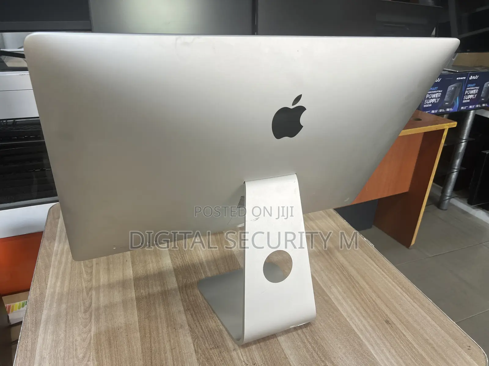 Desktop Computer Apple iMac 16GB Intel Core I5 SSD 256GB
