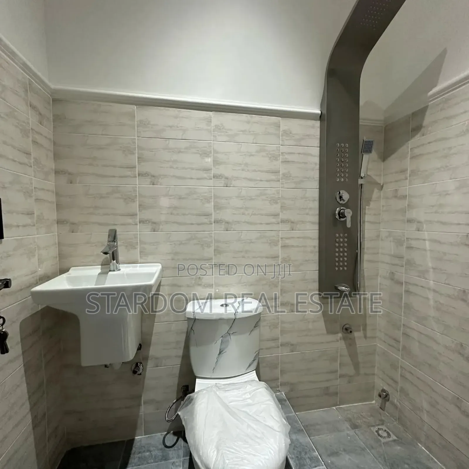 3bdrm Duplex in East Legon Hills for sale