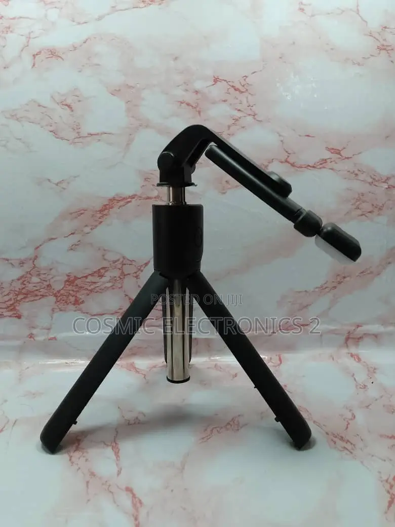 Bluetooth Selfie Stick Tripod, Full Light + Shutter Remote