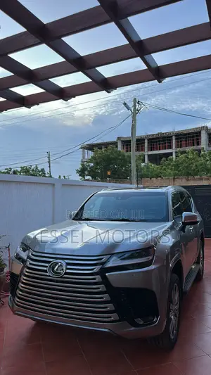 Lexus LX 2022 Black