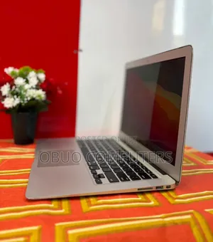 Laptop Apple MacBook Air 4GB Intel Core I5 SSD 128GB