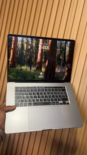 Laptop Apple MacBook Pro 2019 16GB Intel Core i7 SSD 512GB