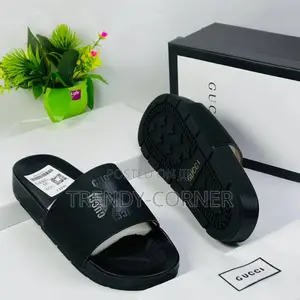 Buffalo, Balanciaga Adidas Slides