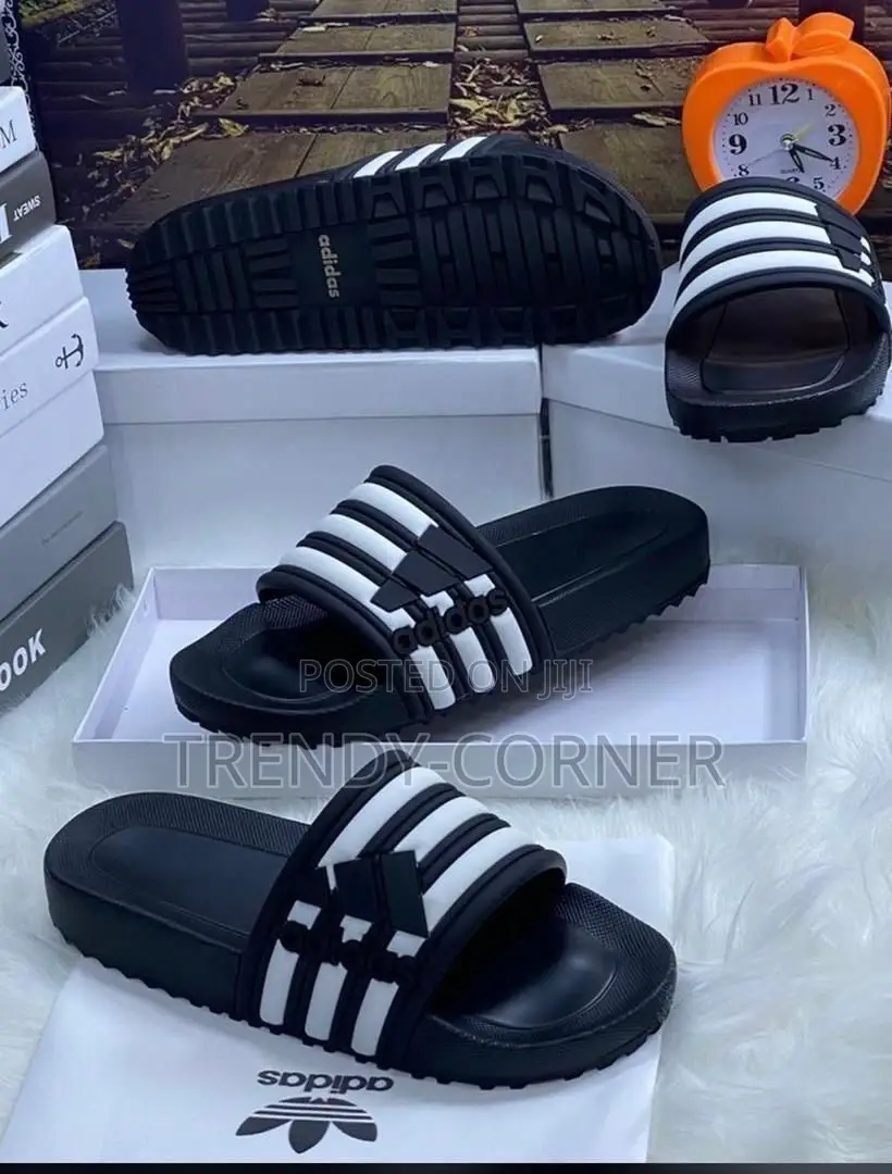 Buffalo, Balanciaga Adidas Slides