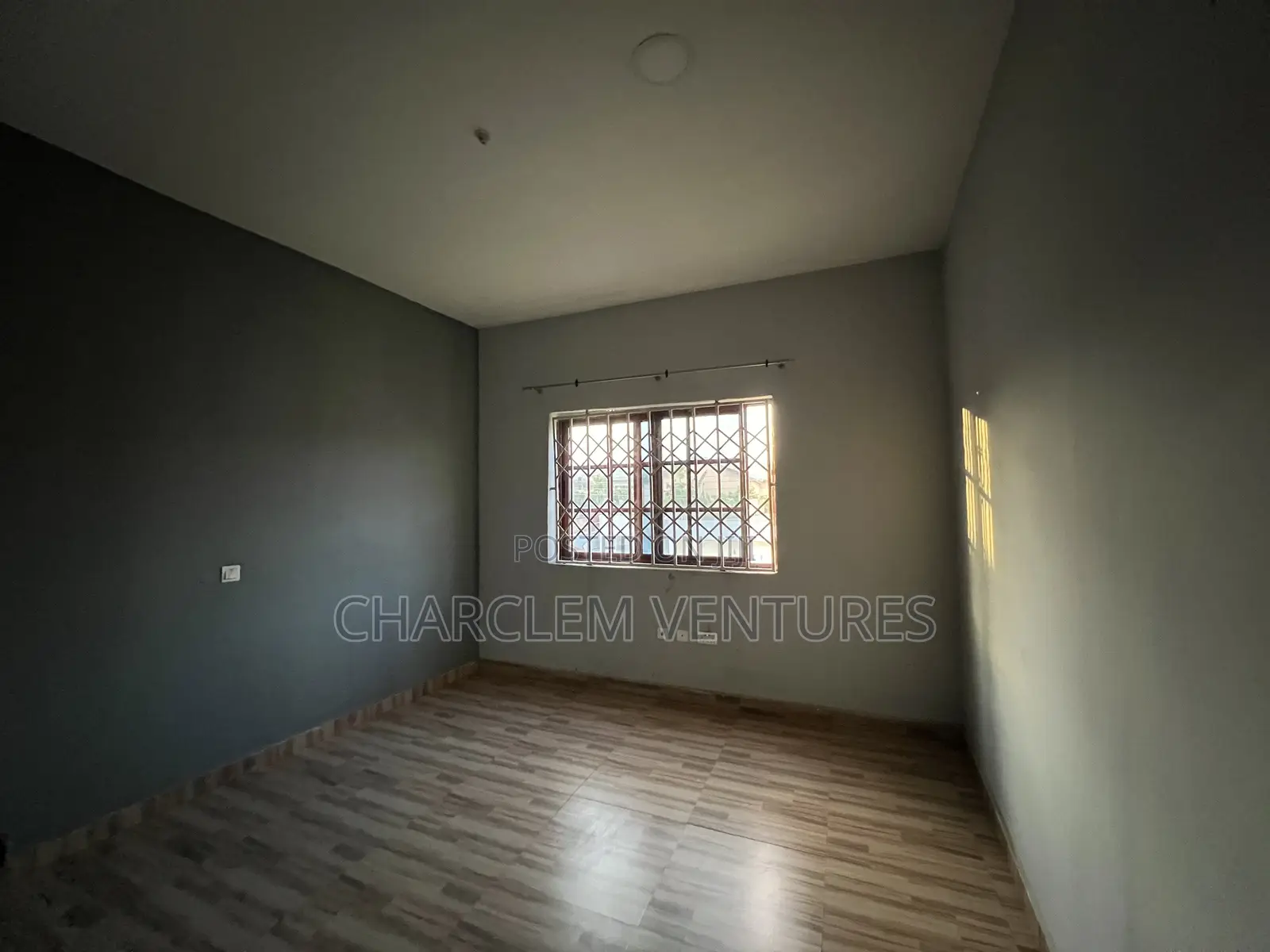 5bdrm House in Charclem Ventures, Ashomang Estate for sale