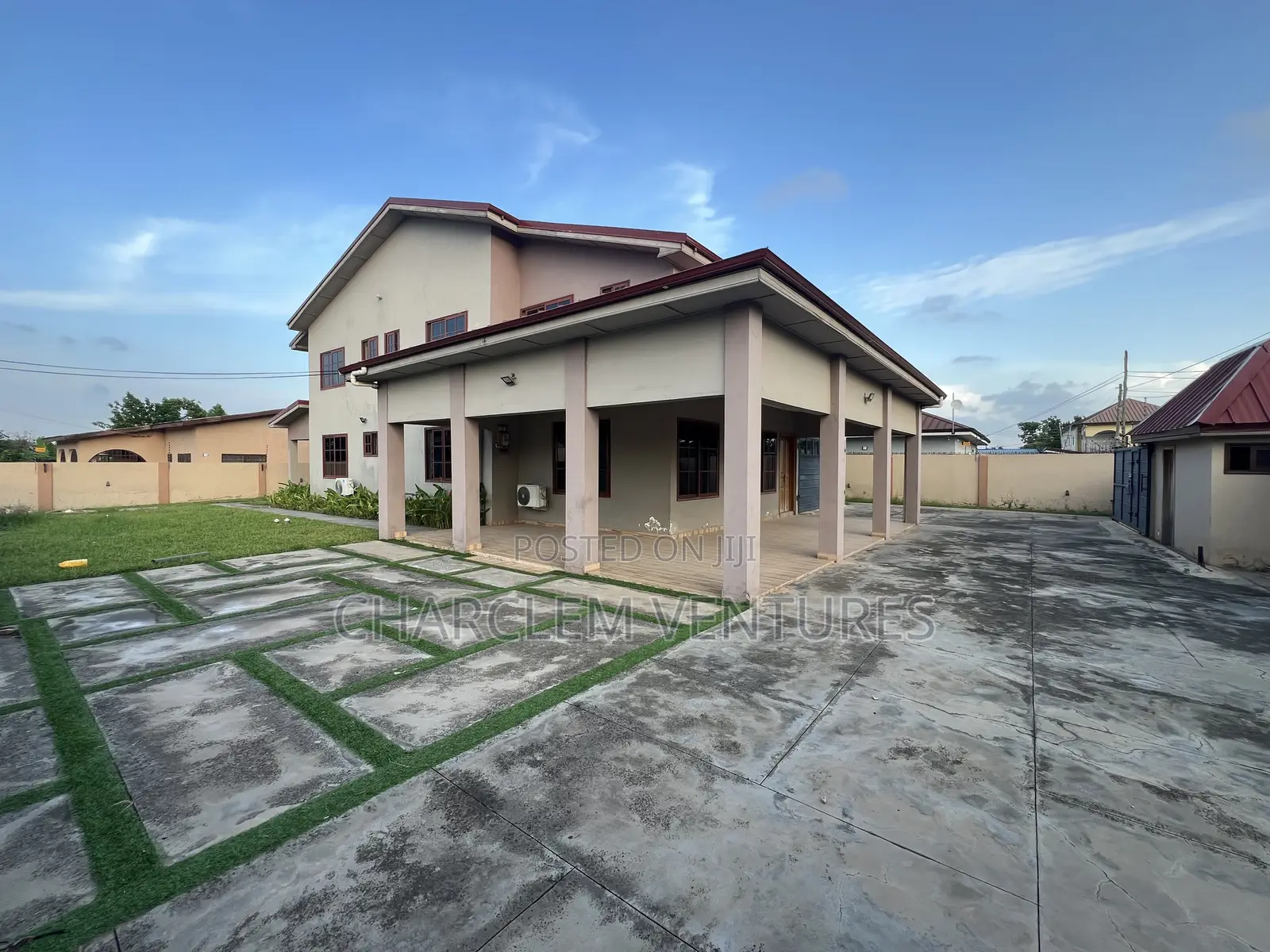5bdrm House in Charclem Ventures, Ashomang Estate for sale