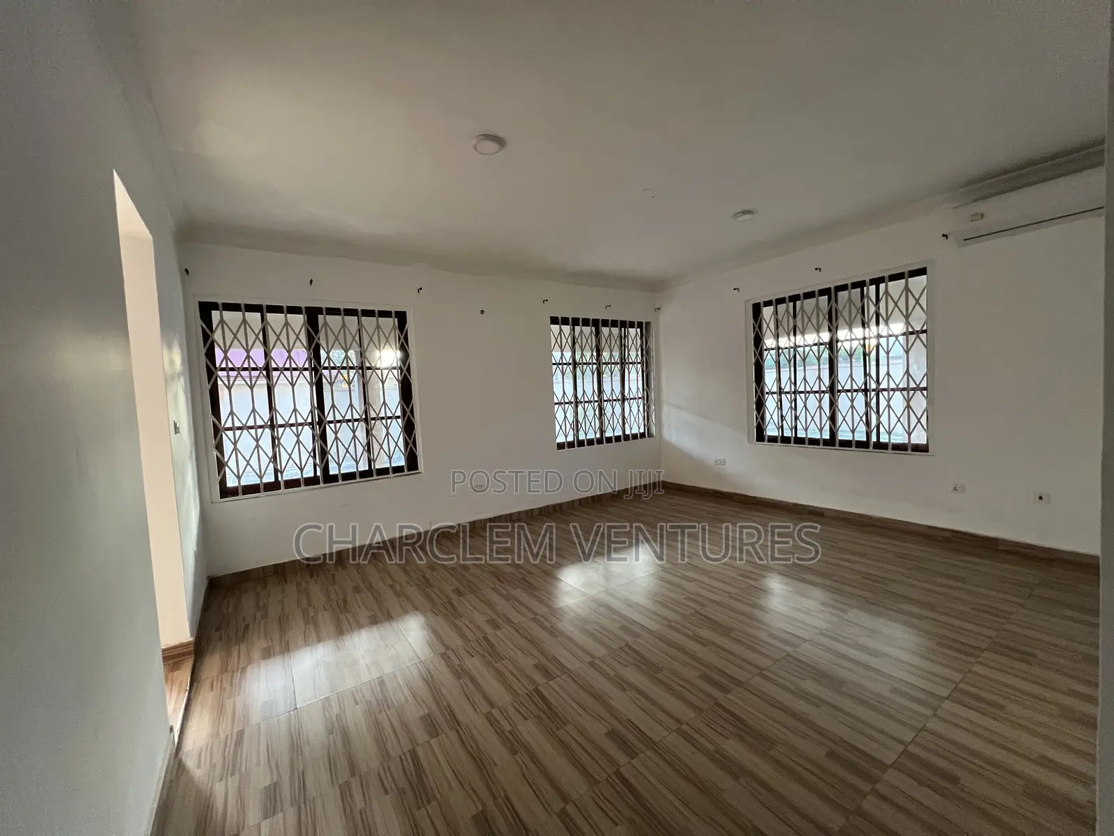 5bdrm House in Charclem Ventures, Ashomang Estate for sale