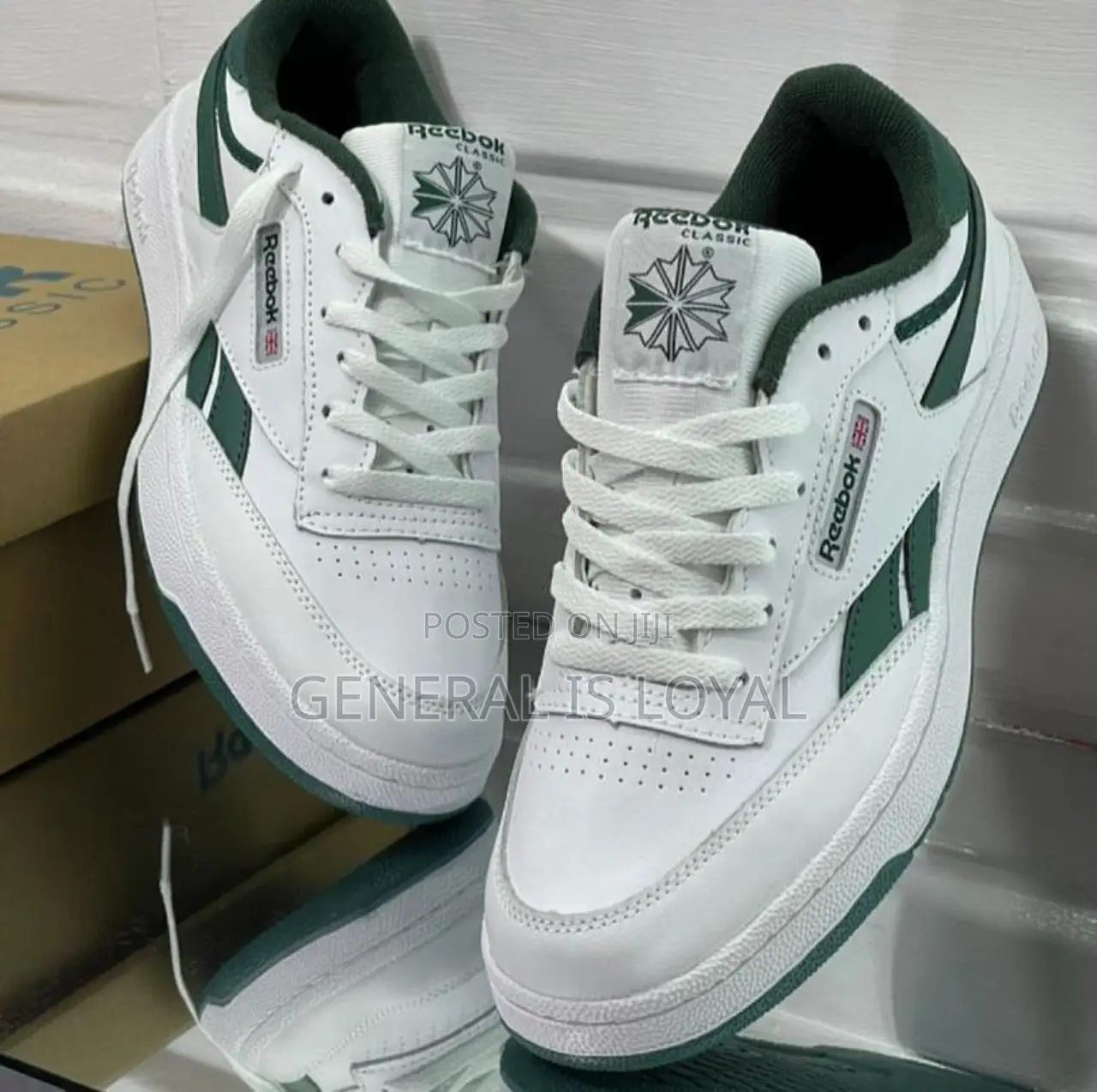 Reebok Sneakers