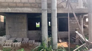 5bdrm House in Born To Pray Estate, Ejisu-Juaben Municipal for sale