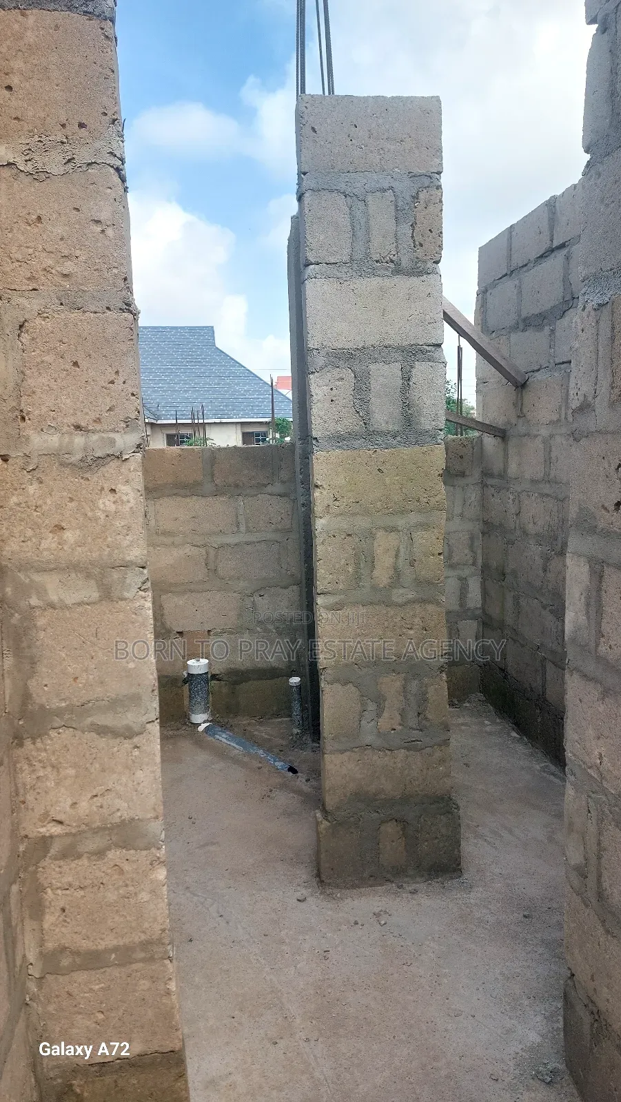 5bdrm House in Born To Pray Estate, Ejisu-Juaben Municipal for sale
