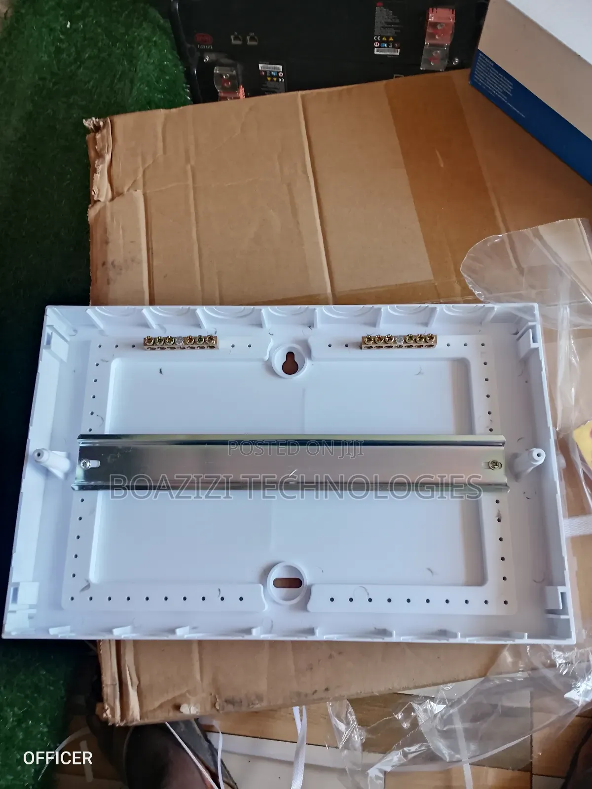 8 - 15way Plastic Breaker Box/Enclosure