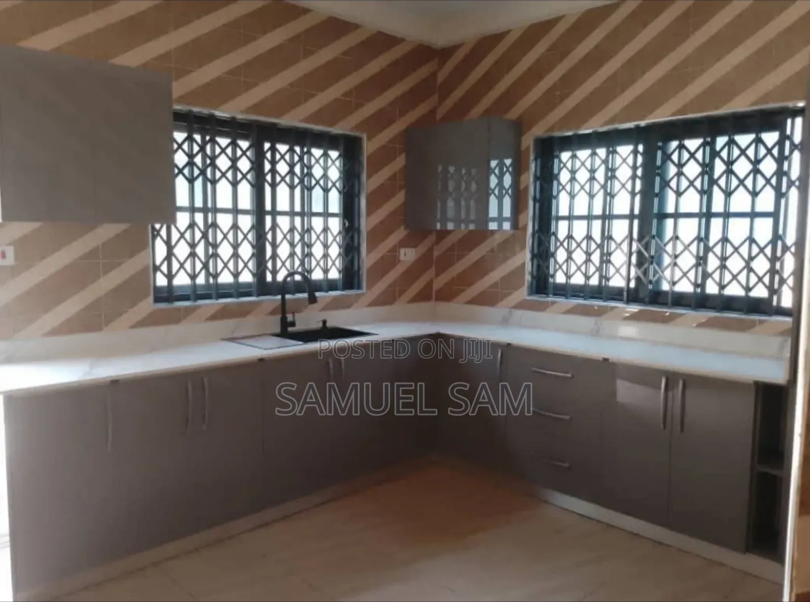 4bdrm House in East Airport, Tema Metropolitan for rent