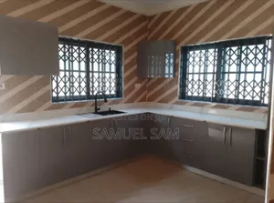 4bdrm House in East Airport, Tema Metropolitan for rent