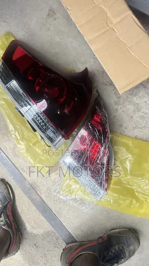 Toyota Venza Taillight/Bootlight Set 2008,2009,2010,2011,12