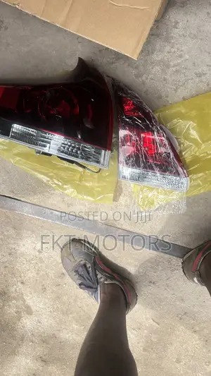 Toyota Venza Taillight/Bootlight Set 2008,2009,2010,2011,12
