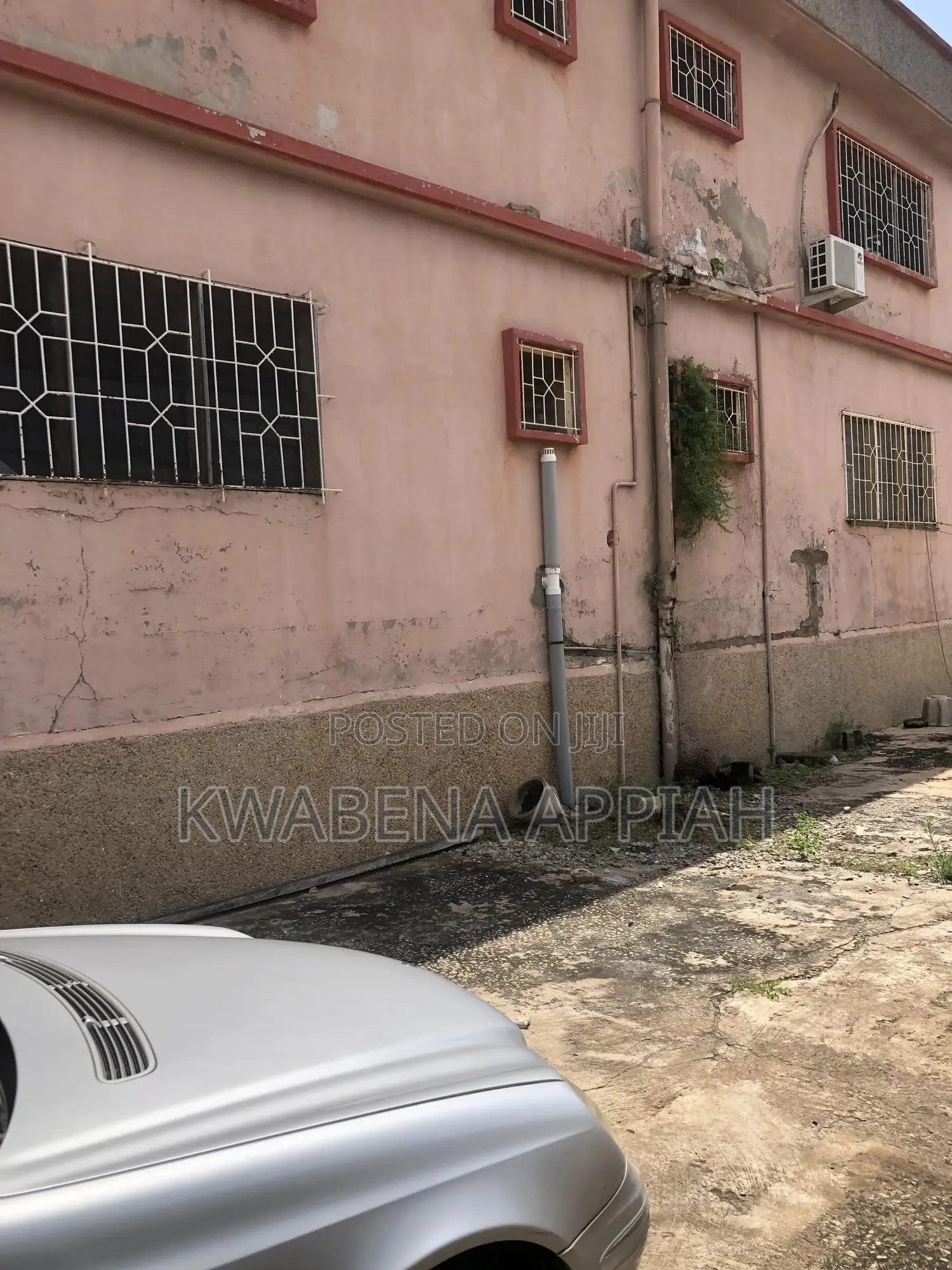 10bdrm House in Mark Estate At, Kumasi Metropolitan for sale