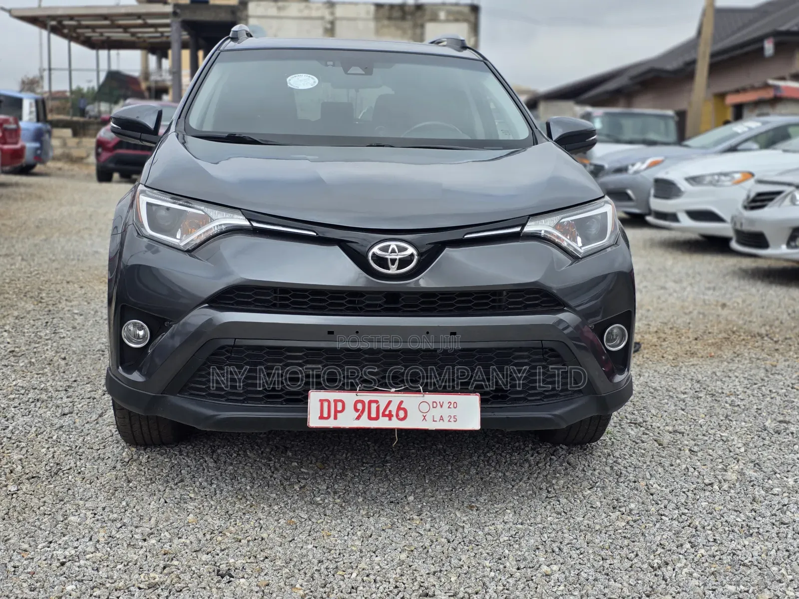 Toyota RAV4 XLE AWD 2019 Gray