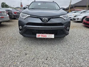 Toyota RAV4 XLE AWD 2019 Gray