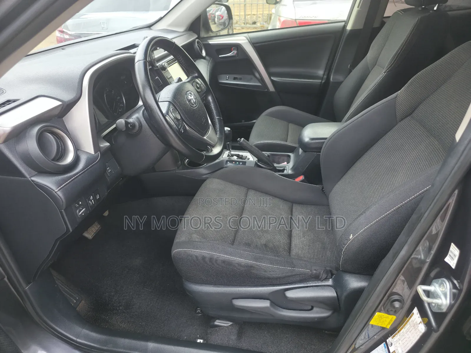 Toyota RAV4 XLE AWD 2019 Gray