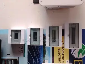 8 - 15way Plastic Breaker Box/Enclosure