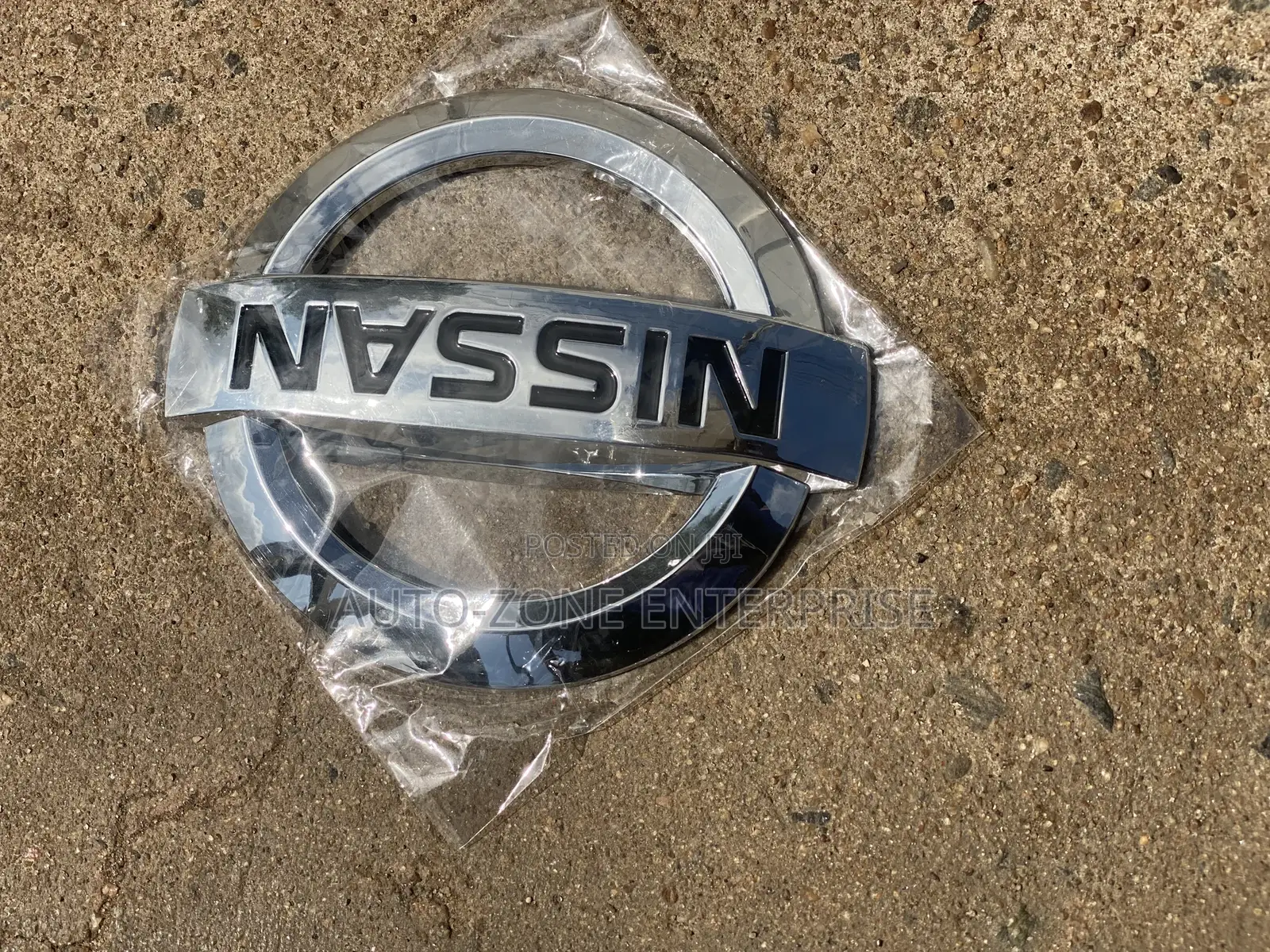 Nissan Crown Emblem Front
