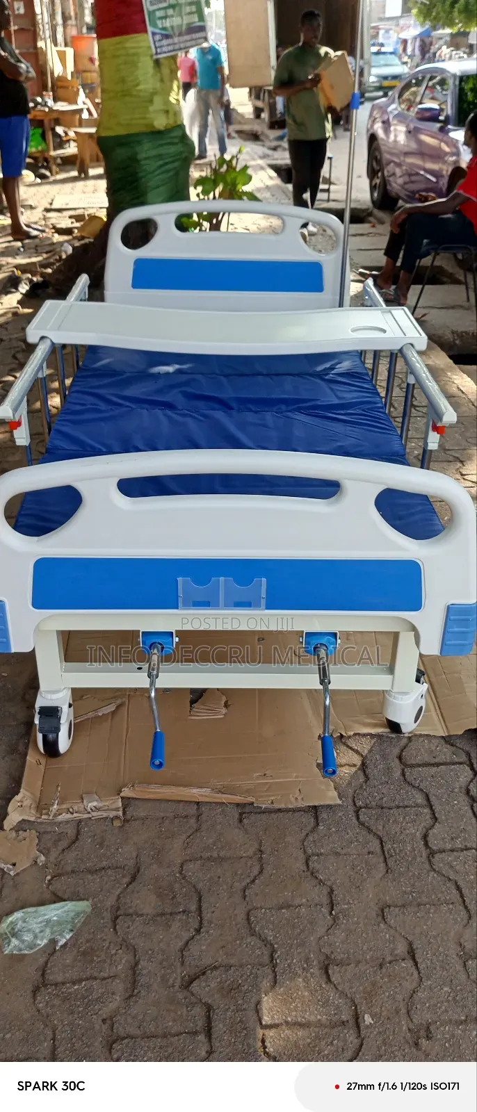 Hospital Bed With Mattress 2cranks