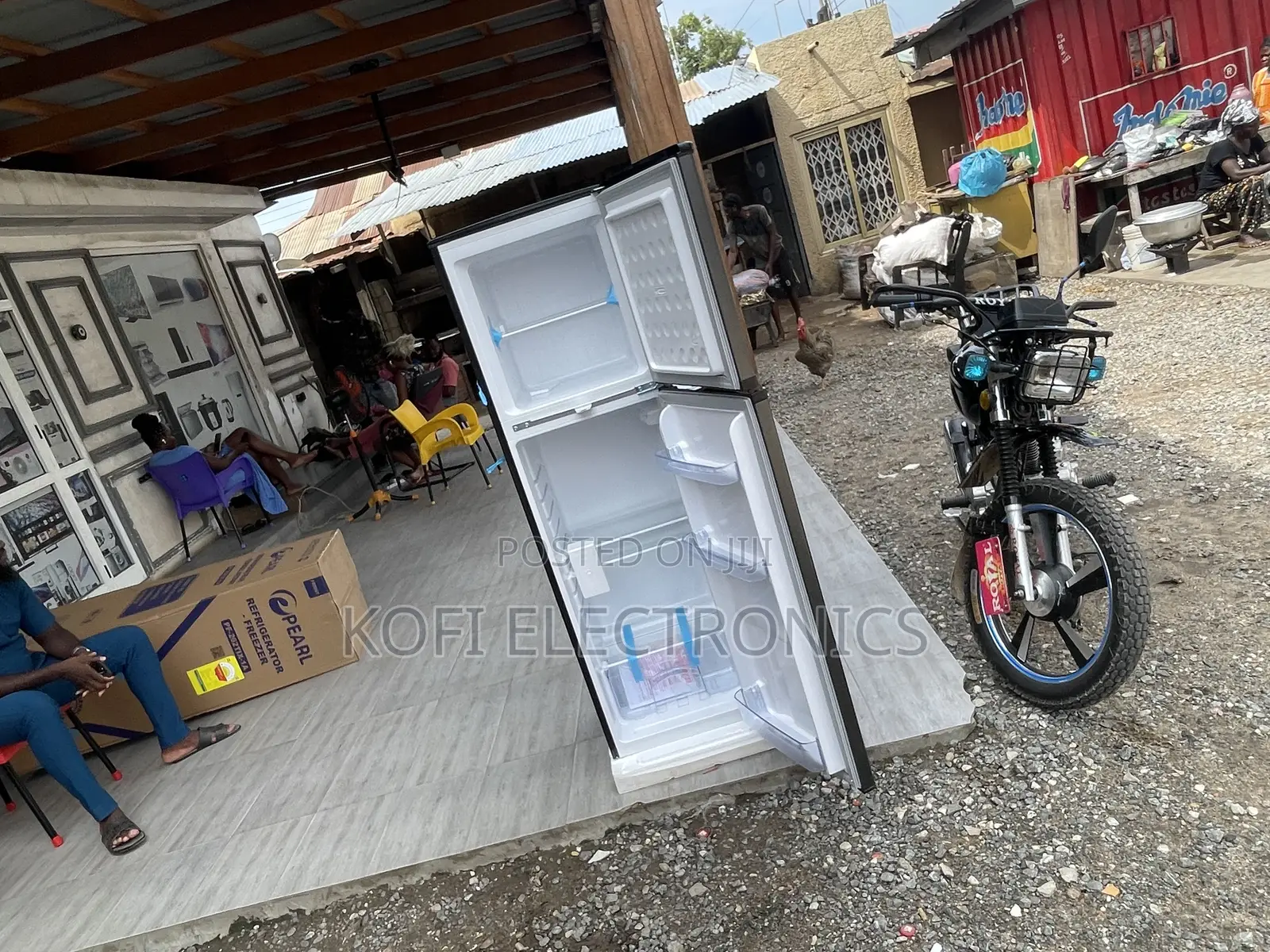 {White Cabinet}Pearl 166l Top Freezer Refrigerator