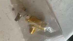 R1234 Ac Left Thread Adapter Self Sealing Can