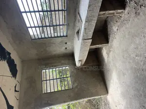 4bdrm House in Amasaman for sale