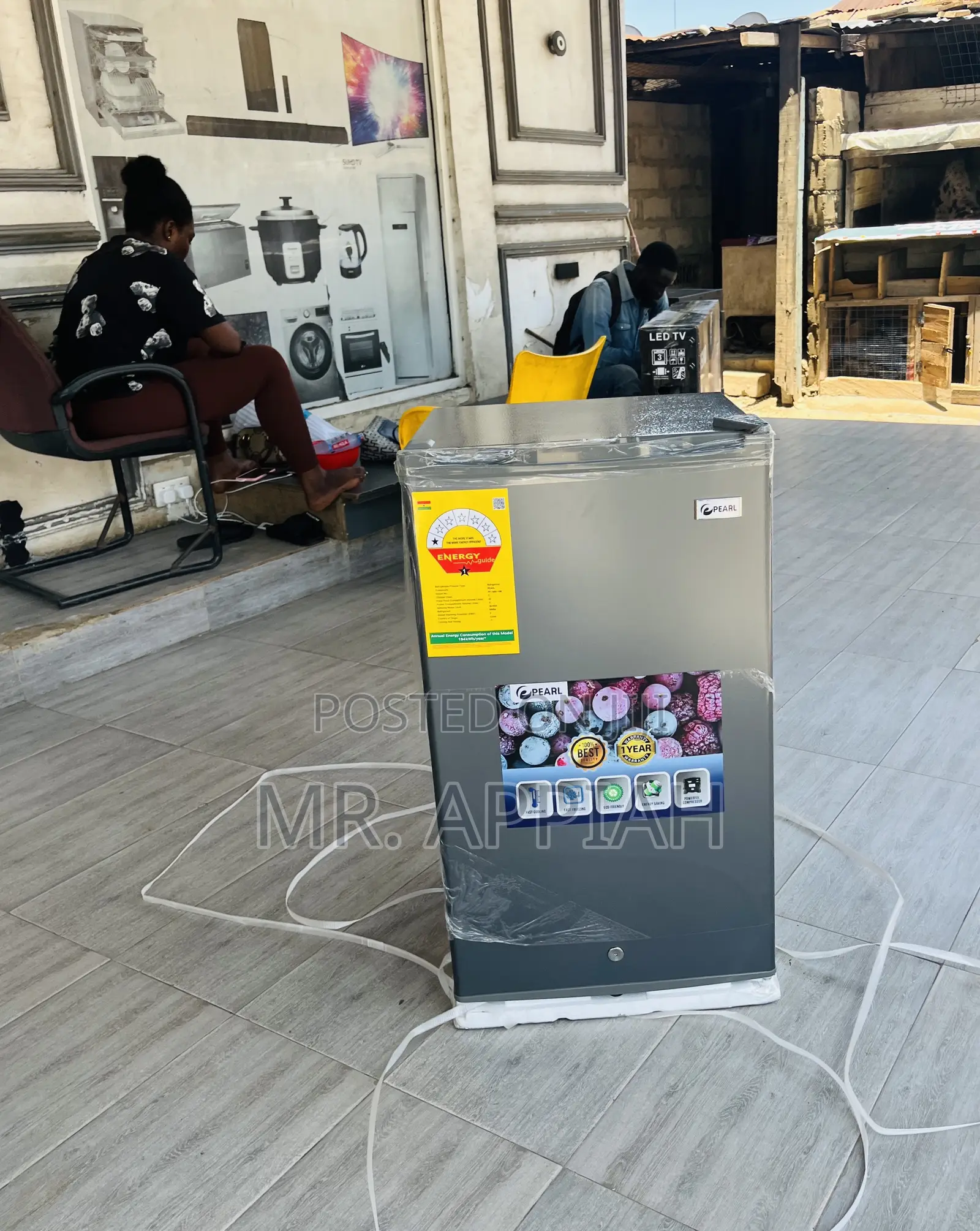 Shop Wonderful Pearl Pf-1000-13m Table Top Fridge.