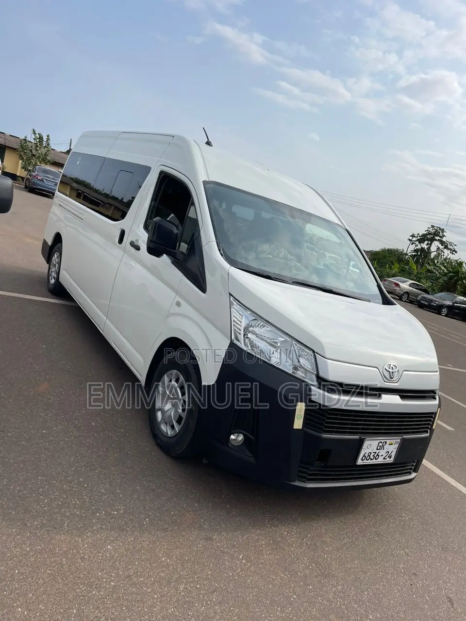 Toyota Hiace for Rent - 14 Seater Bus