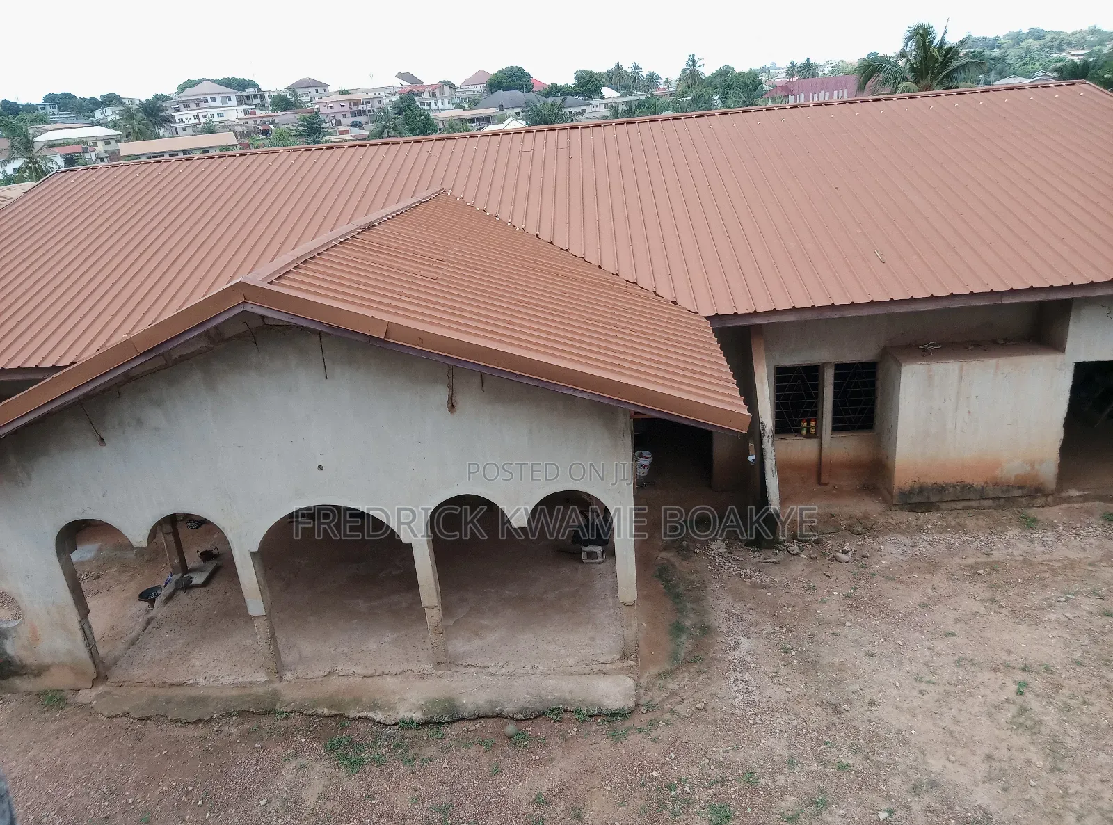 9bdrm House in House For Sale At, Kumasi Metropolitan for sale
