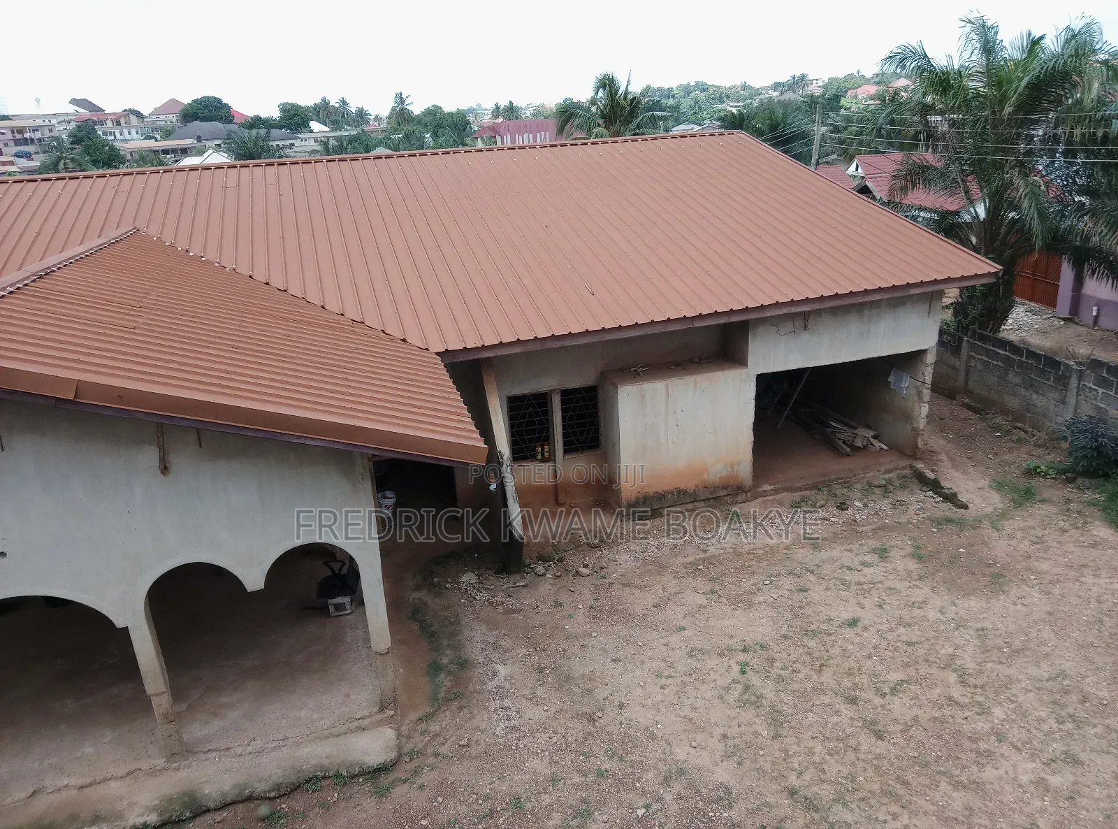9bdrm House in House For Sale At, Kumasi Metropolitan for sale