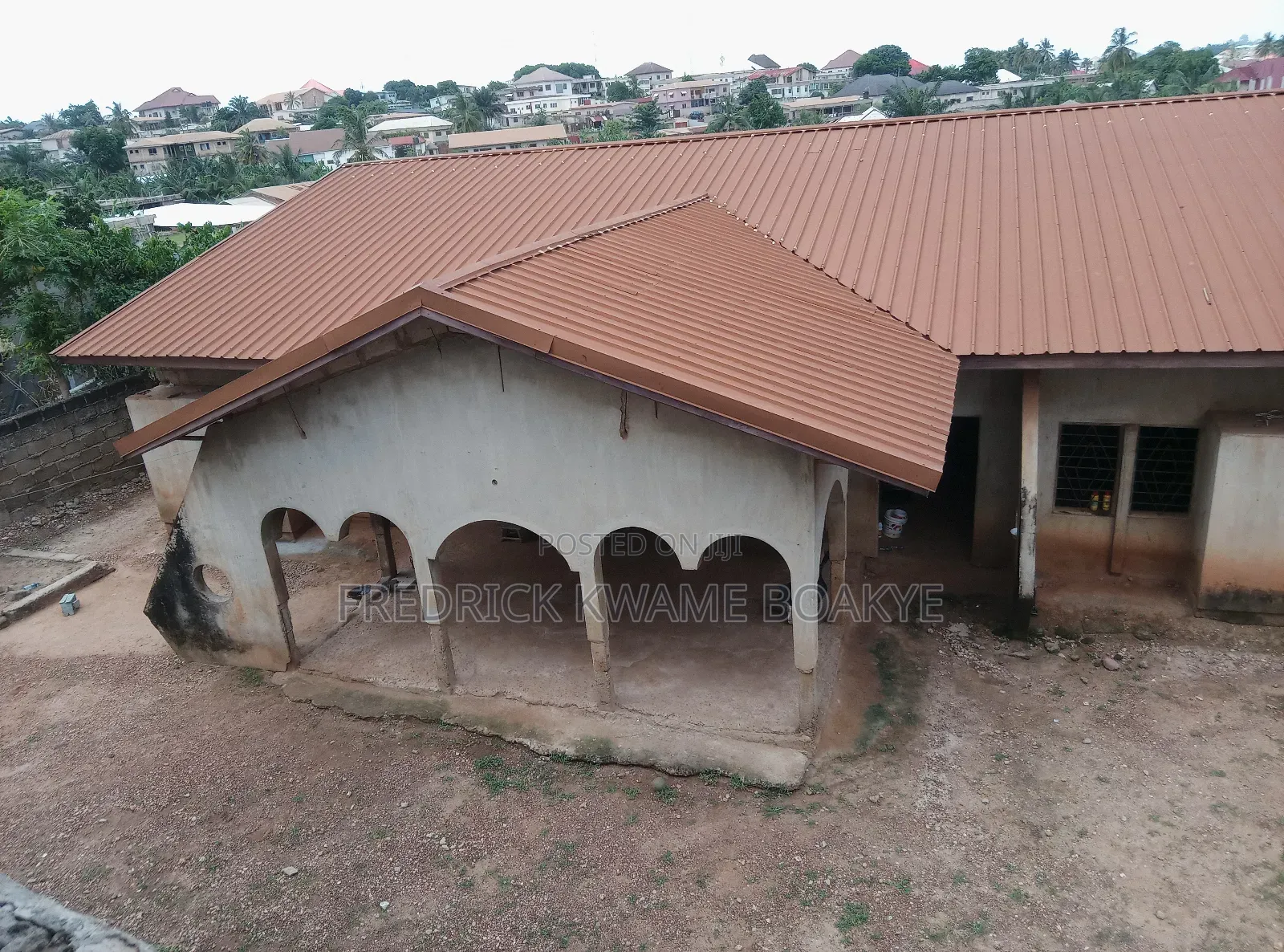 9bdrm House in House For Sale At, Kumasi Metropolitan for sale
