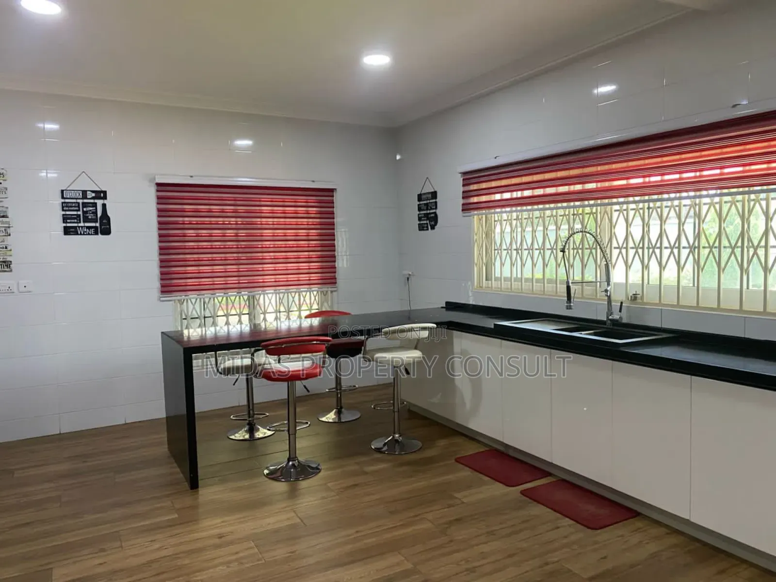 5bdrm House in Oyarifa for sale